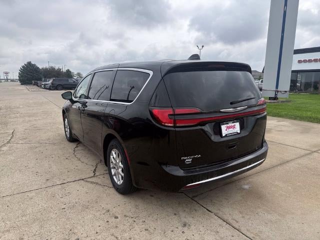2025 Chrysler Pacifica Select FWD