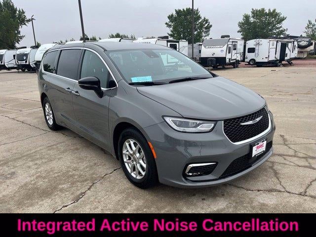 2025 Chrysler Pacifica Select FWD