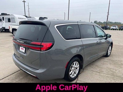 2025 Chrysler Pacifica Select FWD