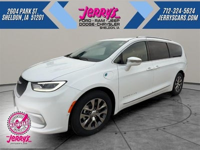 2024 Chrysler Pacifica Hybrid Pinnacle FWD
