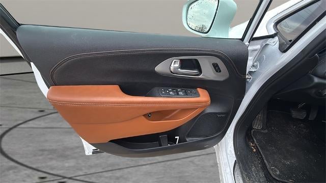 2024 Chrysler Pacifica Hybrid Pinnacle FWD