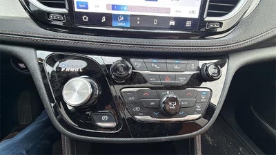2024 Chrysler Pacifica Hybrid Pinnacle FWD