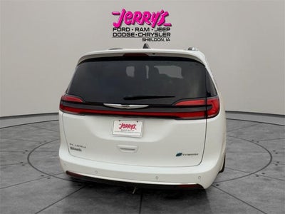 2024 Chrysler Pacifica Hybrid Pinnacle FWD