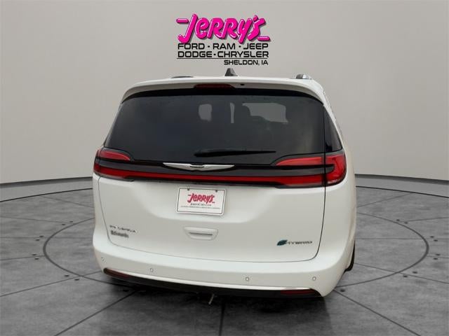 2024 Chrysler Pacifica Hybrid Pinnacle FWD
