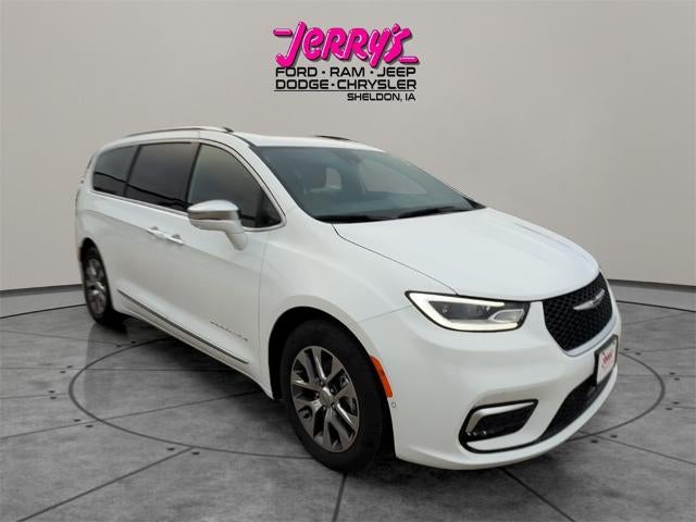 2024 Chrysler Pacifica Hybrid Pinnacle FWD