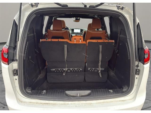 2024 Chrysler Pacifica Hybrid Pinnacle FWD