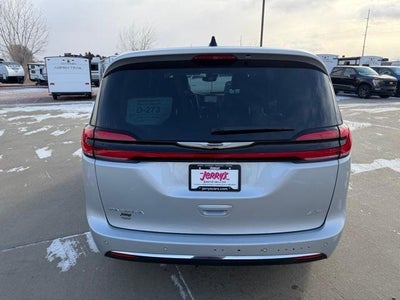 2023 Chrysler Pacifica Touring L AWD