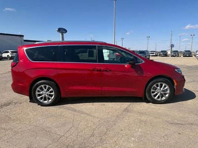 2024 Chrysler Pacifica Touring L AWD
