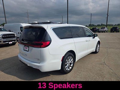 2026 Chrysler Pacifica Limited AWD