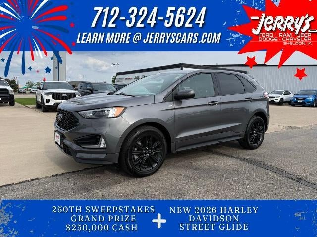 2022 Ford Edge ST-Line AWD's photo