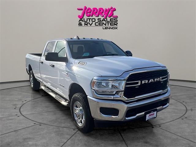 2020 RAM 3500 Tradesman 4x4 Crew Cab 8' Box