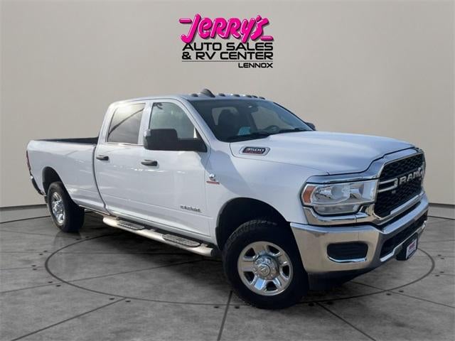2020 RAM 3500 Tradesman 4x4 Crew Cab 8' Box