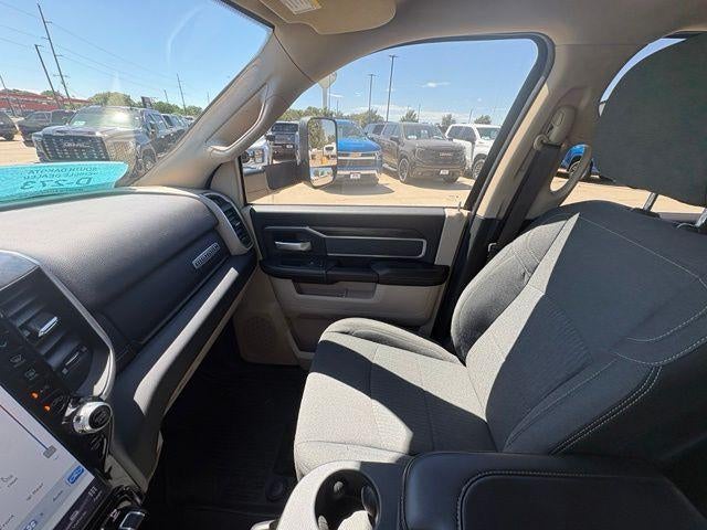 2022 RAM 3500 Big Horn 4x4 Crew Cab 8' Box