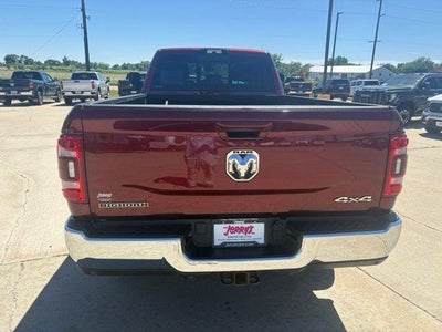 2022 RAM 3500 Big Horn 4x4 Crew Cab 8' Box