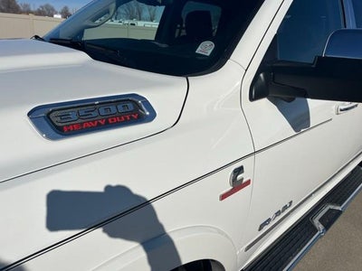 2022 RAM 3500 Laramie 4x4 Mega Cab 6'4" Box