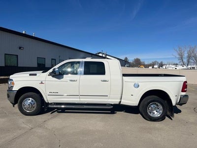 2022 RAM 3500 Laramie 4x4 Mega Cab 6'4" Box