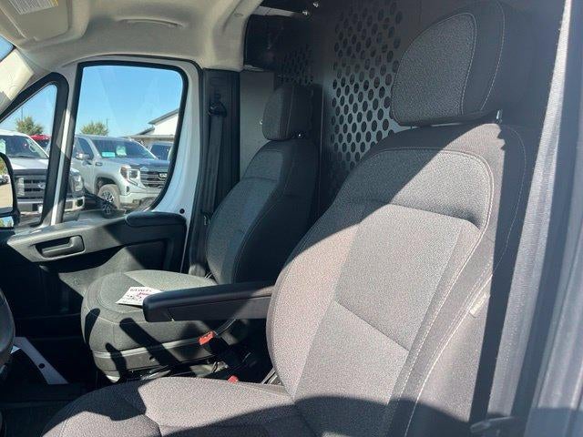 2025 RAM ProMaster Cargo Van Tradesman 2500 Low Roof 136" WB