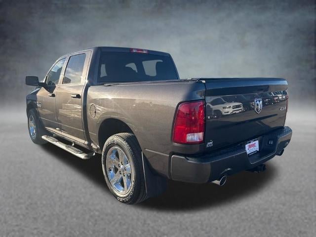 2017 RAM 1500 Express 4x4 Crew Cab 5'7" Box