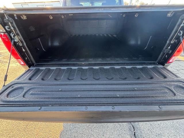 2017 RAM 1500 Express 4x4 Crew Cab 5'7" Box