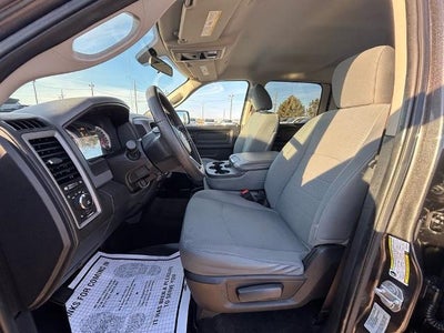 2017 RAM 1500 Express 4x4 Crew Cab 5'7" Box