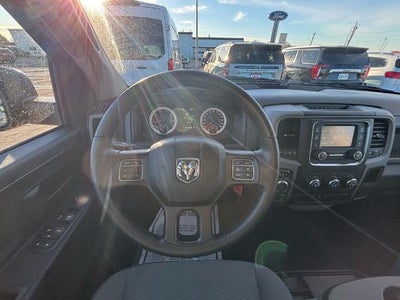 2017 RAM 1500 Express 4x4 Crew Cab 5'7" Box