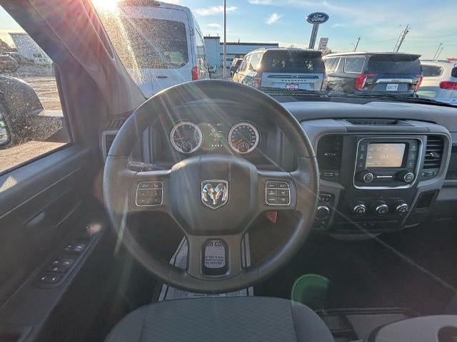 2017 RAM 1500 Express 4x4 Crew Cab 5'7" Box