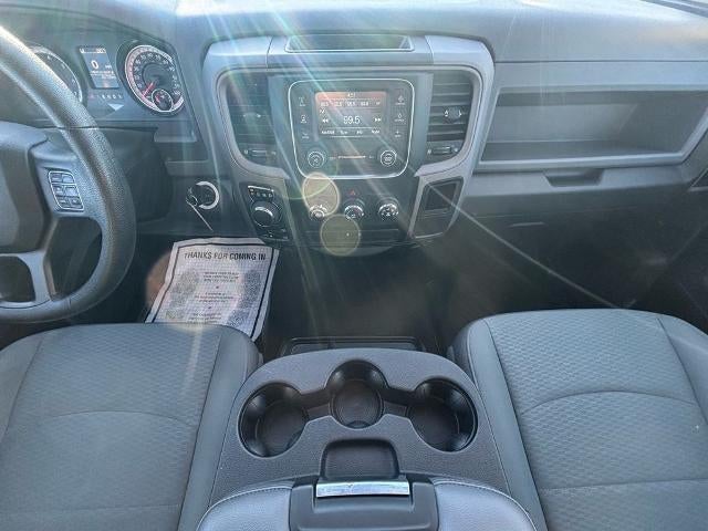 2017 RAM 1500 Express 4x4 Crew Cab 5'7" Box