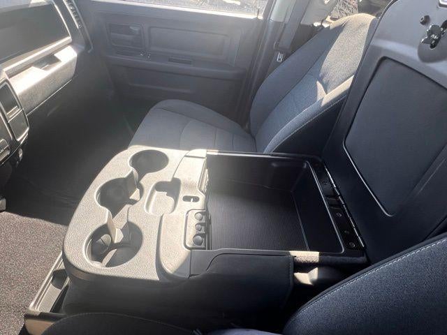 2021 RAM 1500 Classic Tradesman 4x4 Crew Cab 5'7" Box