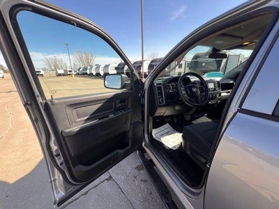 2021 RAM 1500 Classic Tradesman 4x4 Crew Cab 5'7" Box