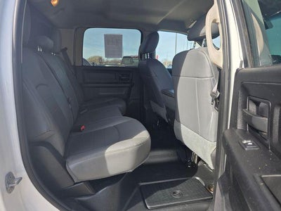 2017 RAM 2500 Tradesman 4x4 Crew Cab 6'4" Box