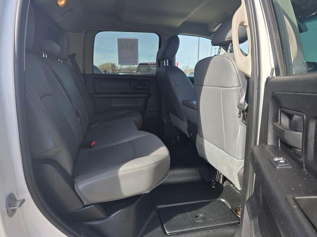 2017 RAM 2500 Tradesman 4x4 Crew Cab 6'4" Box