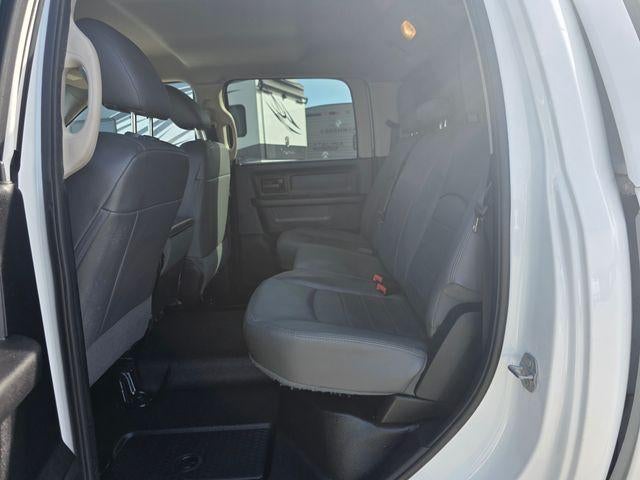 2017 RAM 2500 Tradesman 4x4 Crew Cab 6'4" Box