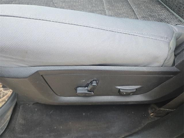 2016 RAM 2500 4WD Mega Cab 6.4 Ft Box Big Horn