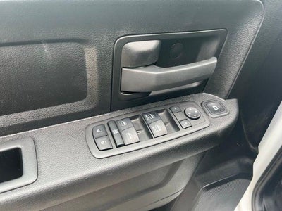 2024 RAM 3500 Chassis Cab Tradesman 4WD Crew Cab 60" CA 172.4" WB