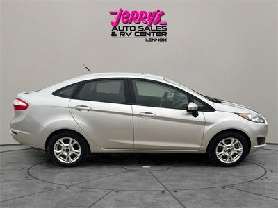 2014 Ford Fiesta 4dr Sdn SE