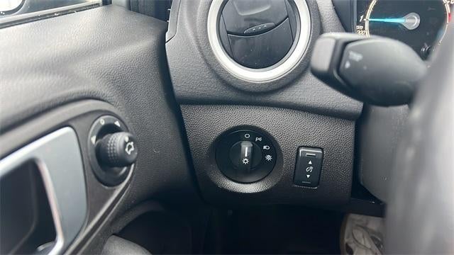 2014 Ford Fiesta 4dr Sdn SE