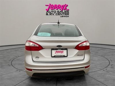 2014 Ford Fiesta 4dr Sdn SE