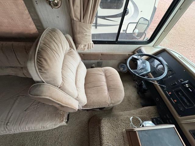 1991 Fleetwood Bounder 34S