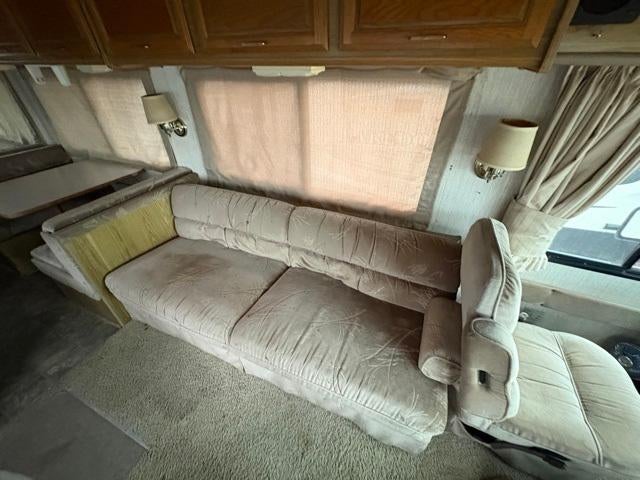 1991 Fleetwood Bounder 34S