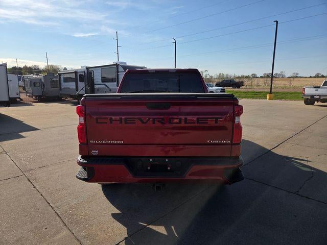 2021 Chevrolet Silverado 1500 Crew Cab Short Box 4-Wheel Drive Custom