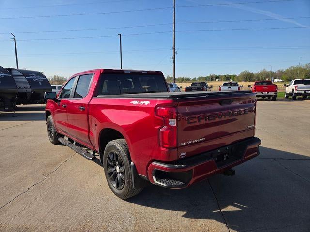2021 Chevrolet Silverado 1500 Crew Cab Short Box 4-Wheel Drive Custom