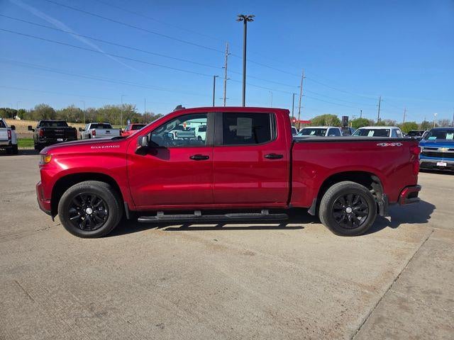 2021 Chevrolet Silverado 1500 Crew Cab Short Box 4-Wheel Drive Custom