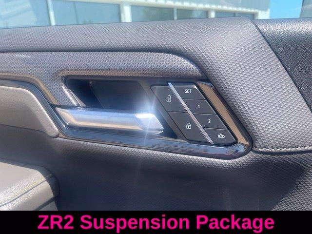 2023 Chevrolet Silverado 1500 Crew Cab Short Box 4-Wheel Drive ZR2
