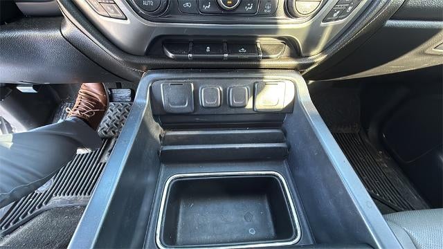 2017 Chevrolet Silverado 1500 Crew Cab Short Box 4-Wheel Drive LTZ