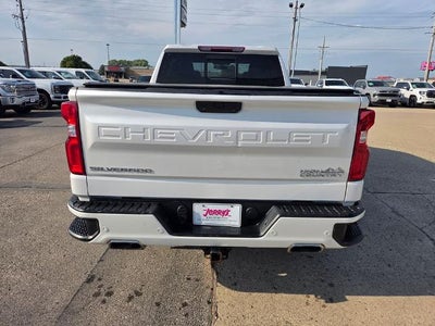 2022 Chevrolet Silverado 1500 LTD Crew Cab Standard Box 4-Wheel Drive High Country