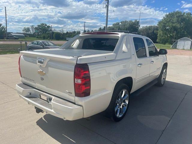 2011 Chevrolet Avalanche 4-Wheel Drive LTZ