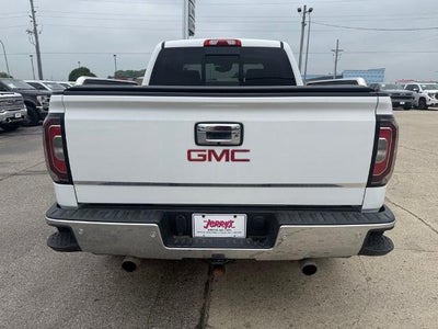 2017 GMC Sierra 1500 Crew Cab Short Box 4-Wheel Drive SLT