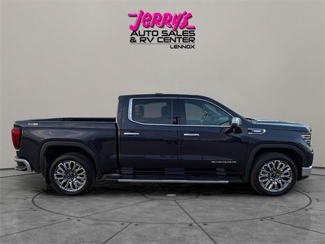 2022 GMC Sierra 1500 Crew Cab Short Box 4-Wheel Drive SLT