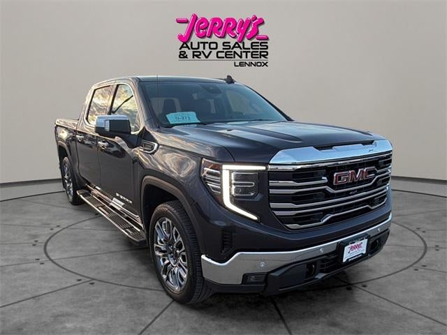 2022 GMC Sierra 1500 Crew Cab Short Box 4-Wheel Drive SLT