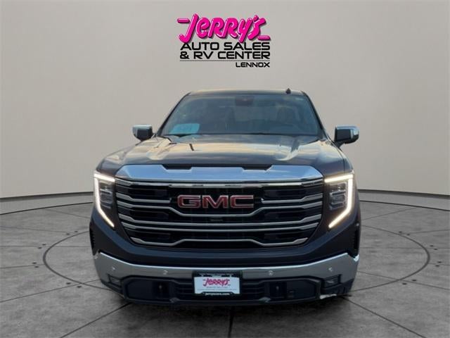2022 GMC Sierra 1500 Crew Cab Short Box 4-Wheel Drive SLT